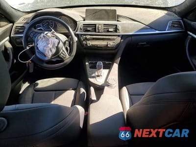 Zdjęcie 8 z 13 samochodu: 2019 BMW 330 VIN:WBA8Z9C55KB220744 - miniatura