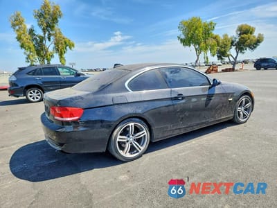 Trzecie zdjęcie samochodu z tyłu: 2007 BMW 328 XI VIN:WBAWC33537PD07626 - miniatura