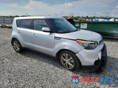 Czwarte zdjęcie samochodu z boku: 2015 KIA SOUL + VIN:KNDJP3A56F7785619 - miniatura