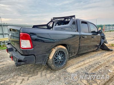 Trzecie zdjęcie samochodu z tyłu: 2019 RAM 1500 BIG HORN/LONE STAR VIN:1C6RREBT0KN616635 - miniatura