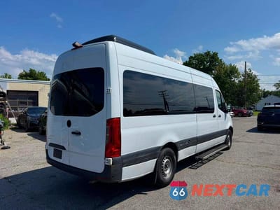 Czwarte zdjęcie samochodu z boku: 2024 MERCEDES-BENZ SPRINTER 2500 VIN:W1Z4NGHY0RT164471 - miniatura