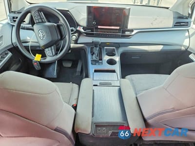 Zdjęcie 8 z 13 samochodu: 2026 TOYOTA SIENNA LE VIN:5TDKRKEC2TS290336 - miniatura