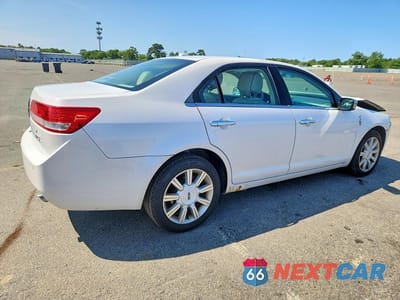 Trzecie zdjęcie samochodu z tyłu: 2011 LINCOLN MKZ VIN:3LNHL2GC3BR765398 - miniatura