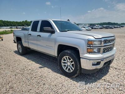 Czwarte zdjęcie samochodu z boku: 2015 CHEVROLET SILVERADO K1500 LT VIN:1GCVKREC8FZ357843 - miniatura