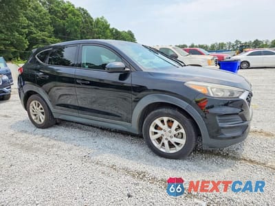 Czwarte zdjęcie samochodu z boku: 2019 HYUNDAI TUCSON SE VIN:KM8J23A45KU882582 - miniatura