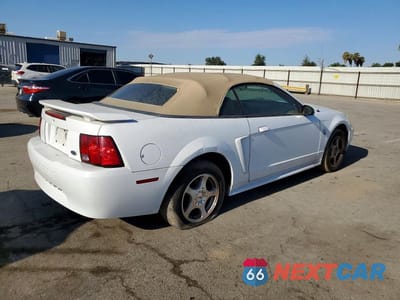 Trzecie zdjęcie samochodu z tyłu: 2004 FORD MUSTANG VIN:1FAFP44494F110208 - miniatura