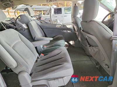 Zdjęcie 11 z 13 samochodu: 2005 DODGE GRAND CARAVAN SXT VIN:2D4GP44LX5R392796 - miniatura
