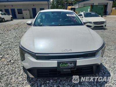 Piąte zdjęcie samochodu w środku: 2025 KIA K4 LXS VIN:3KPFT4DE6SE097908 - miniatura