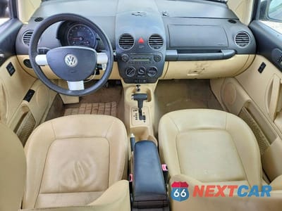Zdjęcie 8 z 12 samochodu: 2008 VOLKSWAGEN NEW BEETLE S VIN:3VWPW31C18M518891 - miniatura