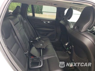 Zdjęcie 10 z 12 samochodu: 2021 VOLVO V60 CROSS COUNTRY T5 MOMENTUM VIN:YV4102WK5M1077338 - miniatura