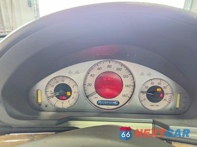 Zdjęcie 9 z 12 samochodu: 2005 MERCEDES-BENZ E 500 4MATIC VIN:WDBUF83J25X187046 - miniatura