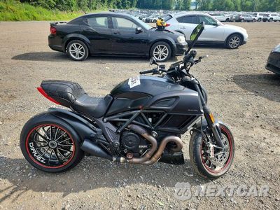 2015 DUCATI DIAVEL ZDM13BSW7FB022099 - główne zdjęcie licytacji z USA - miniatura