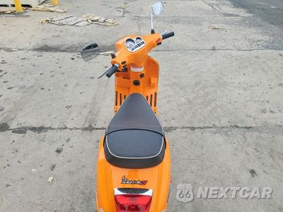 Zdjęcie 6 z 9 samochodu: 2011 VESPA LX 150IE VIN:ZAPM688F0B5400068 - miniatura
