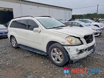 Czwarte zdjęcie samochodu z boku: 2008 MERCEDES-BENZ GL 450 4MATIC VIN:4JGBF71E48A331532 - miniatura