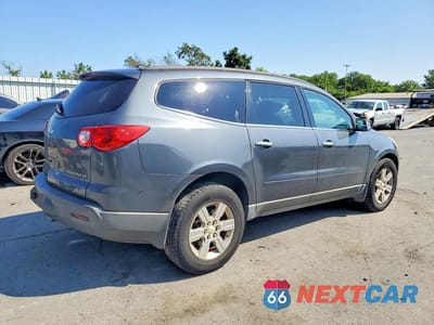 Trzecie zdjęcie samochodu z tyłu: 2011 CHEVROLET TRAVERSE LT VIN:1GNKVGEDXBJ241048 - miniatura