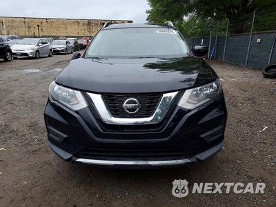 Piąte zdjęcie samochodu w środku: 2018 NISSAN ROGUE SV VIN:KNMAT2MV6JP613889 - miniatura