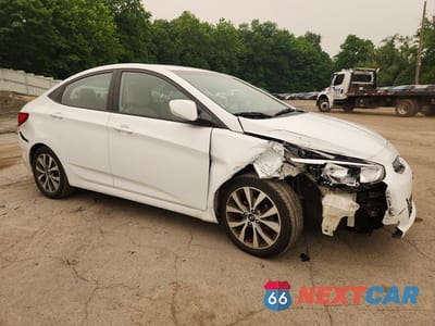 Czwarte zdjęcie samochodu z boku: 2017 HYUNDAI ACCENT SE VIN:KMHCT4AE1HU345799 - miniatura