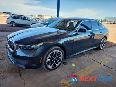 2025 BMW 530 I WBA43FJ00SCU33424 - główne zdjęcie licytacji z USA - miniatura