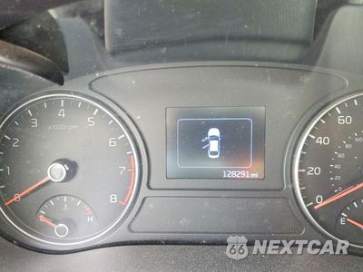 Zdjęcie 9 z 13 samochodu: 2017 KIA OPTIMA LX VIN:5XXGT4L33HG174044 - miniatura