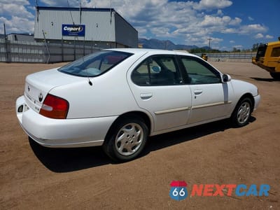 Trzecie zdjęcie samochodu z tyłu: 1998 NISSAN ALTIMA XE VIN:1N4DL01D4WC171941 - miniatura
