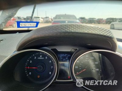 Zdjęcie 9 z 12 samochodu: 2017 HYUNDAI VELOSTER BASE VIN:KMHTC6AD3HU317974 - miniatura