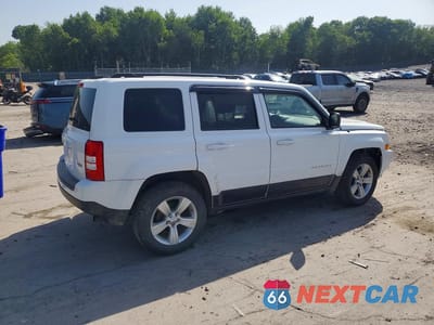 Trzecie zdjęcie samochodu z tyłu: 2014 JEEP PATRIOT LATITUDE VIN:1C4NJRFB7ED717415 - miniatura