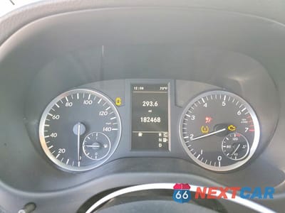 Zdjęcie 9 z 13 samochodu: 2016 MERCEDES-BENZ METRIS VIN:WD3PG2EA3G3079805 - miniatura
