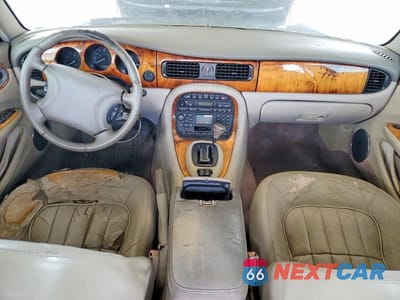 Zdjęcie 8 z 12 samochodu: 2000 JAGUAR XJ8 VIN:SAJDA14C1YLF13765 - miniatura