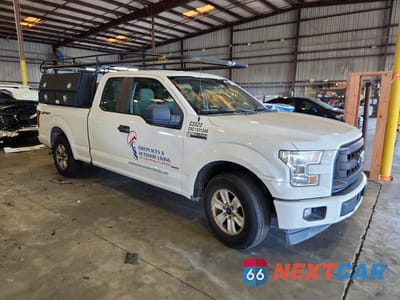 Czwarte zdjęcie samochodu z boku: 2017 FORD F150 SUPER CAB VIN:1FTEX1CP1HFB18762 - miniatura