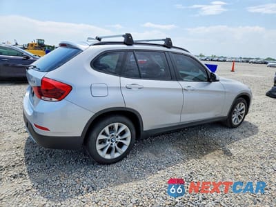 Trzecie zdjęcie samochodu z tyłu: 2013 BMW X1 XDRIVE28I VIN:WBAVL1C56DVR92001 - miniatura