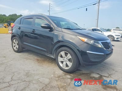 Czwarte zdjęcie samochodu z boku: 2011 KIA SPORTAGE LX VIN:KNDPBCA22B7077764 - miniatura