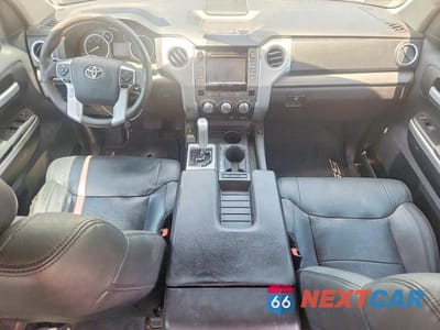 Zdjęcie 8 z 12 samochodu: 2016 TOYOTA TUNDRA CREWMAX SR5 VIN:5TFEW5F1XGX198556 - miniatura