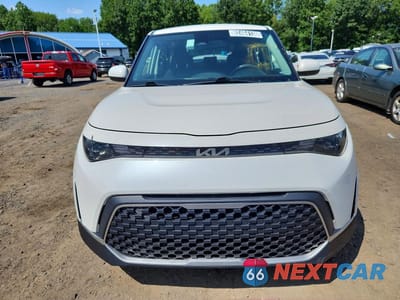 Piąte zdjęcie samochodu w środku: 2023 KIA SOUL LX VIN:KNDJ23AU7P7876194 - miniatura