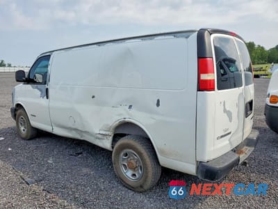 Drugie zdjęcie samochodu z przodu: 2004 CHEVROLET EXPRESS 3500 DELIVERY VAN VIN:1GCHG35U641126889 - miniatura