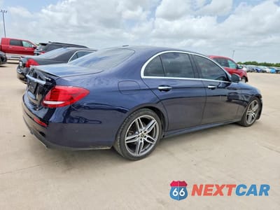 Trzecie zdjęcie samochodu z tyłu: 2019 MERCEDES-BENZ E 300 VIN:WDDZF4JB9KA666404 - miniatura