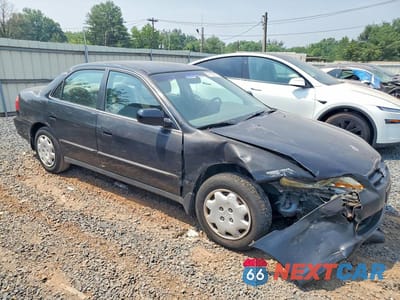 Czwarte zdjęcie samochodu z boku: 2000 HONDA ACCORD LX VIN:1HGCG6651YA108262 - miniatura