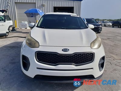 Piąte zdjęcie samochodu w środku: 2017 KIA SPORTAGE LX VIN:KNDPM3AC2H7108006 - miniatura