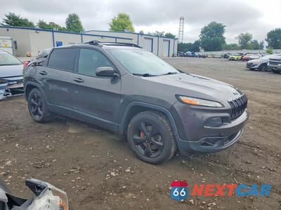 Czwarte zdjęcie samochodu z boku: 2018 JEEP CHEROKEE LIMITED VIN:1C4PJMDX6JD576096 - miniatura