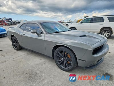 Czwarte zdjęcie samochodu z boku: 2018 DODGE CHALLENGER SXT VIN:2C3CDZAGXJH183622 - miniatura