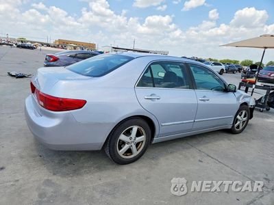 Trzecie zdjęcie samochodu z tyłu: 2005 HONDA ACCORD EX VIN:1HGCM56835A015719 - miniatura