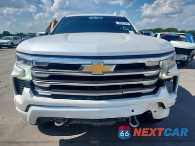 Piąte zdjęcie samochodu w środku: 2022 CHEVROLET SILVERADO K1500 HIGH COUNTRY VIN:1GCUDJET8NZ500537 - miniatura