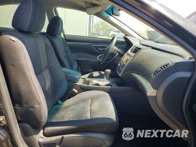 Zdjęcie 7 z 13 samochodu: 2016 NISSAN ALTIMA VIN:1N4AL3AP5GN393392 - miniatura