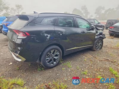 Trzecie zdjęcie samochodu z tyłu: 2025 KIA SPORTAGE HYBRID SX-PRESTIGE VIN:KNDPXCDG9S7259521 - miniatura