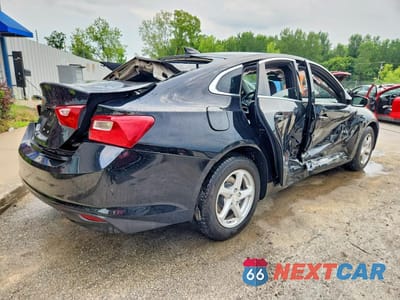 Trzecie zdjęcie samochodu z tyłu: 2018 CHEVROLET MALIBU LS VIN:1G1ZB5ST3JF284818 - miniatura