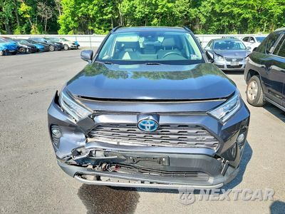 Piąte zdjęcie samochodu w środku: 2019 TOYOTA RAV4 LIMITED VIN:JTMDWRFV6KD015752 - miniatura