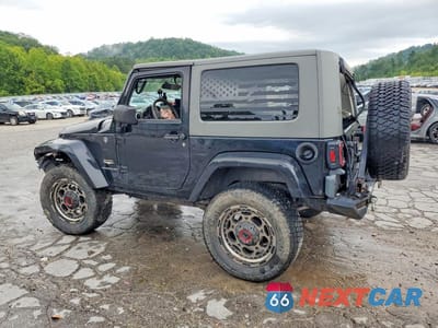 Drugie zdjęcie samochodu z przodu: 2008 JEEP WRANGLER SAHARA VIN:1J4FA54168L510607 - miniatura
