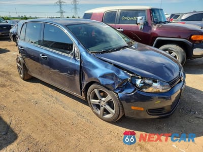 Czwarte zdjęcie samochodu z boku: 2012 VOLKSWAGEN GOLF VIN:WVWDA7AJ7CW257088 - miniatura