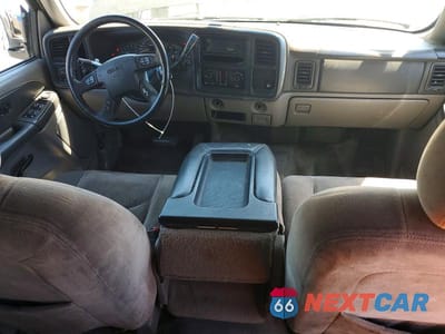 Zdjęcie 8 z 13 samochodu: 2003 GMC YUKON VIN:1GKEC13VX3R311711 - miniatura