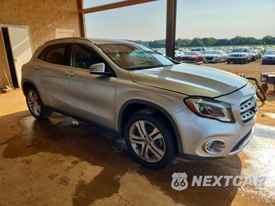 Czwarte zdjęcie samochodu z boku: 2019 MERCEDES-BENZ GLA 250 VIN:WDCTG4EBXKJ553210 - miniatura