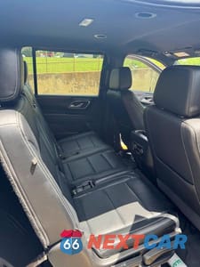 Zdjęcie 6 z 14 samochodu: 2023 CHEVROLET SUBURBAN K1500 LS VIN:1GNSKBKD0PR149617 - miniatura
